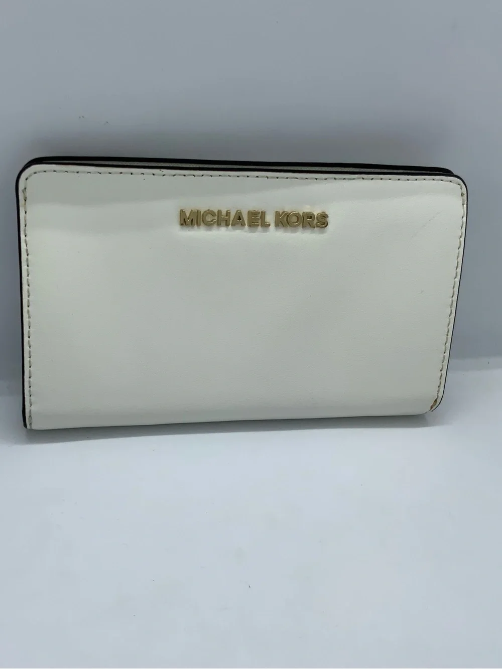 Michael Kors White Leather Zip Wallet with Gold Logo